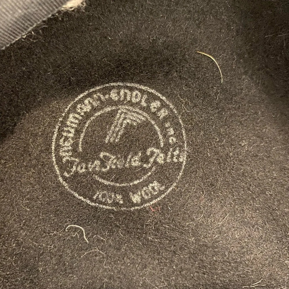 vintage black wool and white faux fur trim pill box hat - Picture 2 of 5